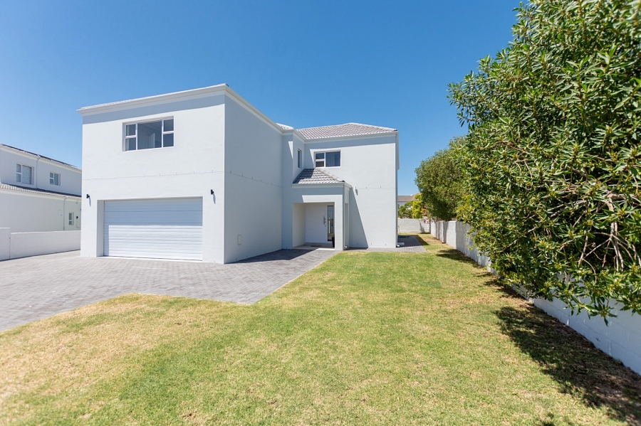 3 Bedroom Property for Sale in Country Club Western Cape